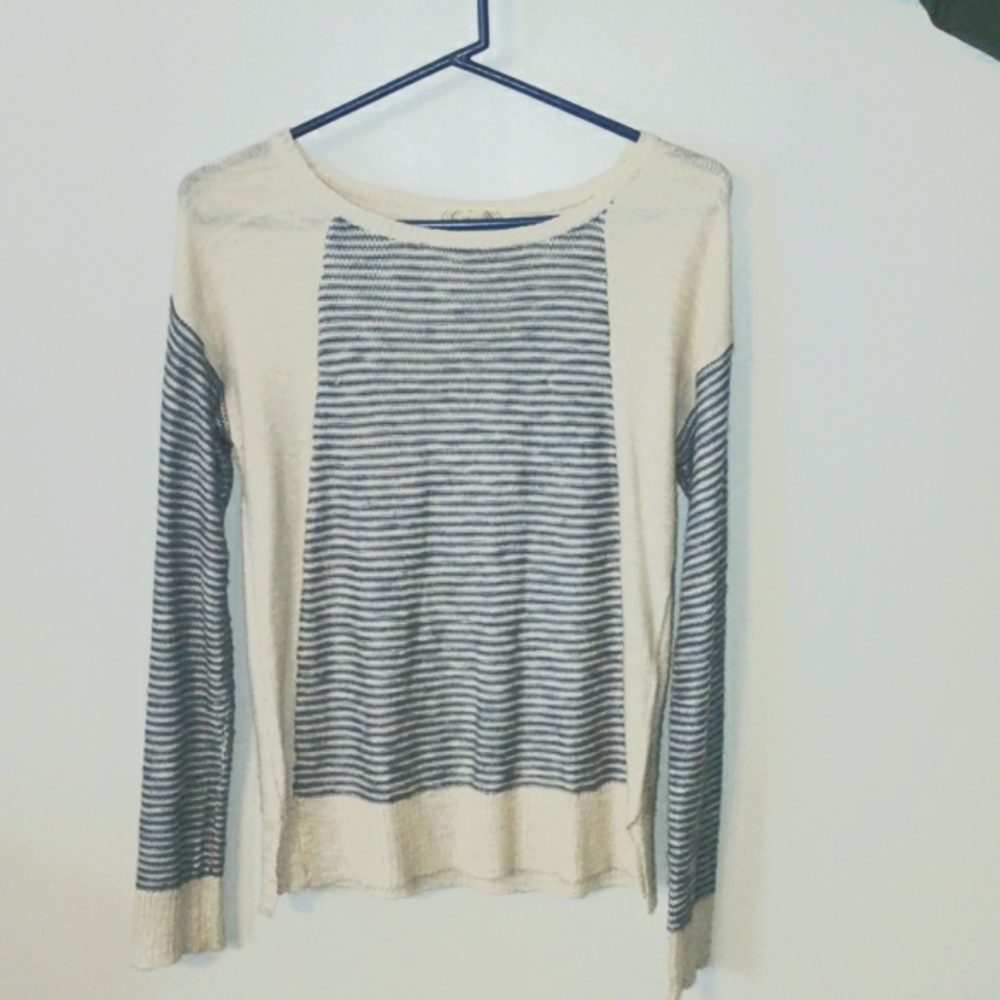 Women's blue and cream thin crew neck sweater has one small pull as pictured